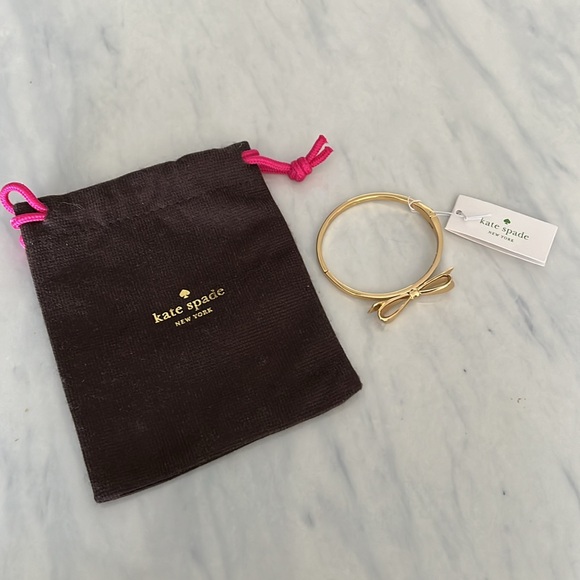 Kate Spade Gold Bracelet with a bow - Picture 4 of 6